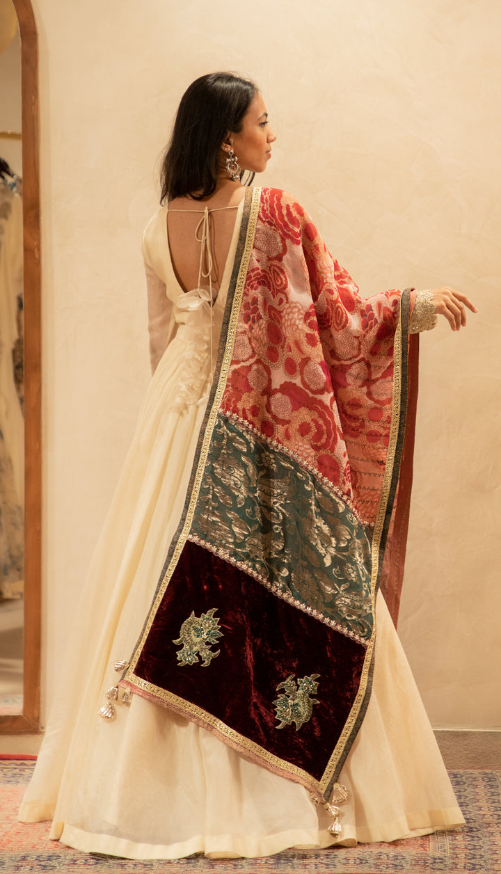 Bahaar Print Odhni with Velveted Palla